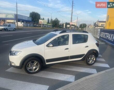 Белый Рено Сандеро СтэпВэй, объемом двигателя 1.46 л и пробегом 36 тыс. км за 13600 $, фото 1 на Automoto.ua