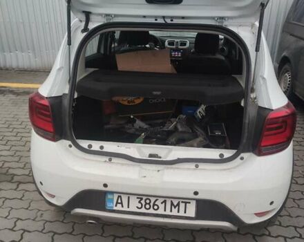 Белый Рено Сандеро СтэпВэй, объемом двигателя 1.46 л и пробегом 52 тыс. км за 6200 $, фото 1 на Automoto.ua