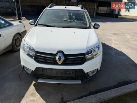 Белый Рено Сандеро СтэпВэй, объемом двигателя 1.46 л и пробегом 152 тыс. км за 6999 $, фото 1 на Automoto.ua