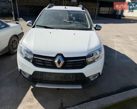 Белый Рено Сандеро СтэпВэй, объемом двигателя 1.46 л и пробегом 152 тыс. км за 6999 $, фото 1 на Automoto.ua