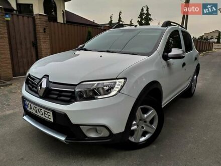 Рено Сандеро СтепВей 2021 у Ахтырке на Automoto.ua Білий Рено Сандеро СтепВей, об'ємом двигуна 1.46 л та пробігом 135 тис. км за 12350 $, фото 1 на Automoto.ua