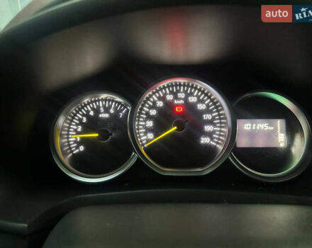 Білий Рено Сандеро СтепВей, об'ємом двигуна 0.9 л та пробігом 103 тис. км за 9550 $, фото 1 на Automoto.ua