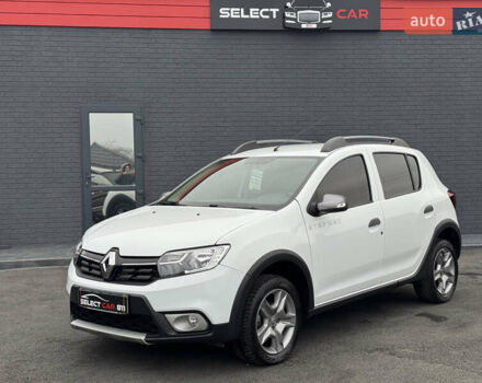 Белый Рено Сандеро СтэпВэй, объемом двигателя 1.46 л и пробегом 76 тыс. км за 12800 $, фото 1 на Automoto.ua