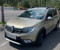 Бежевий Рено Сандеро СтепВей, об'ємом двигуна 0.9 л та пробігом 75 тис. км за 11199 $, фото 1 на Automoto.ua