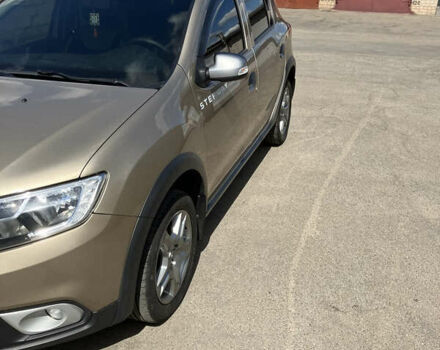 Бежевий Рено Сандеро СтепВей, об'ємом двигуна 1.46 л та пробігом 80 тис. км за 10500 $, фото 6 на Automoto.ua