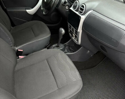 Черный Рено Сандеро СтэпВэй, объемом двигателя 1.6 л и пробегом 98 тыс. км за 7450 $, фото 10 на Automoto.ua