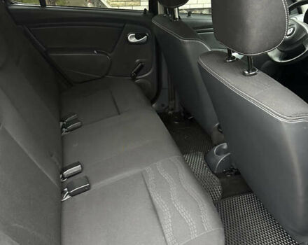 Черный Рено Сандеро СтэпВэй, объемом двигателя 1.6 л и пробегом 98 тыс. км за 7450 $, фото 12 на Automoto.ua