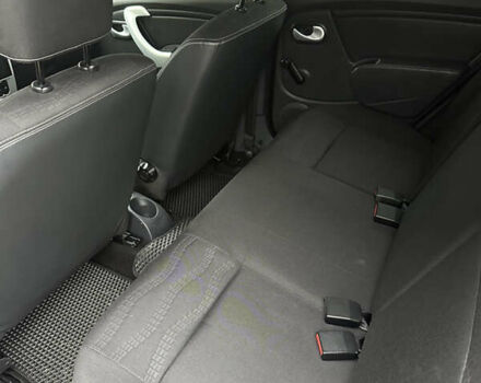 Черный Рено Сандеро СтэпВэй, объемом двигателя 1.6 л и пробегом 98 тыс. км за 7450 $, фото 11 на Automoto.ua