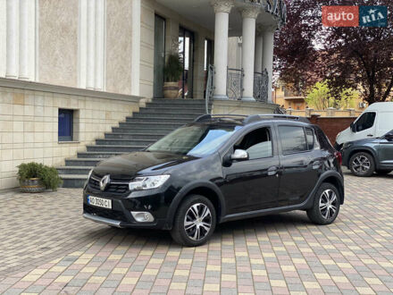 Рено Сандеро СтепВей 2019 у Мукачеве на Automoto.ua Чорний Рено Сандеро СтепВей, об'ємом двигуна 1.46 л та пробігом 195 тис. км за 8900 $, фото 1 на Automoto.ua
