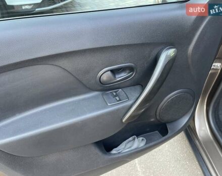 Коричневий Рено Сандеро СтепВей, об'ємом двигуна 1.46 л та пробігом 115 тис. км за 11400 $, фото 10 на Automoto.ua