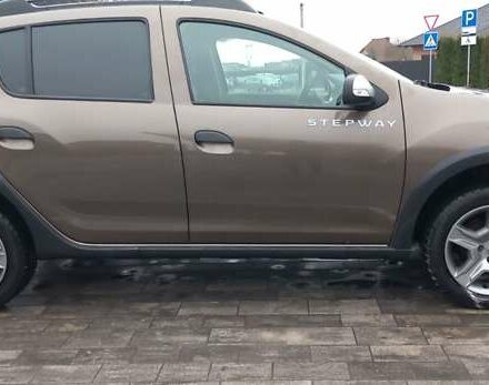 Коричневий Рено Сандеро СтепВей, об'ємом двигуна 0.9 л та пробігом 96 тис. км за 10400 $, фото 3 на Automoto.ua