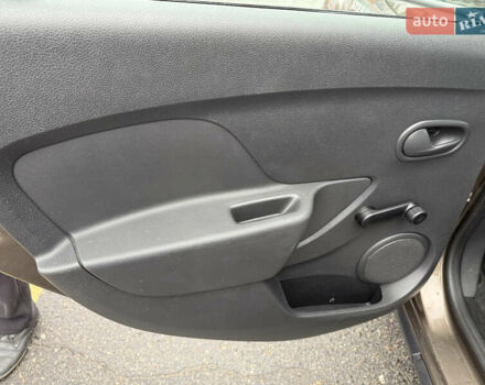 Коричневий Рено Сандеро СтепВей, об'ємом двигуна 1.46 л та пробігом 81 тис. км за 11900 $, фото 17 на Automoto.ua