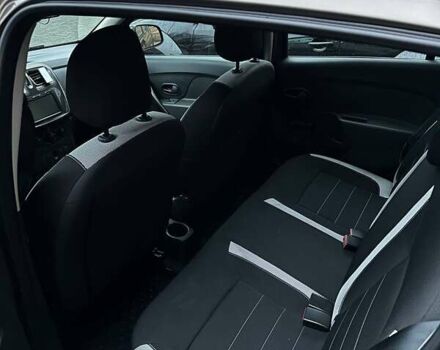 Коричневый Рено Сандеро СтэпВэй, объемом двигателя 0.9 л и пробегом 37 тыс. км за 10700 $, фото 6 на Automoto.ua