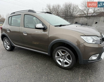 Коричневий Рено Сандеро СтепВей, об'ємом двигуна 1.46 л та пробігом 81 тис. км за 11900 $, фото 4 на Automoto.ua