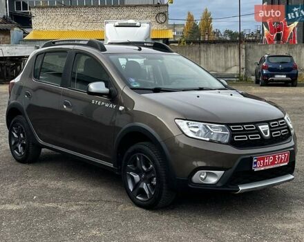 Коричневый Рено Сандеро СтэпВэй, объемом двигателя 0.9 л и пробегом 138 тыс. км за 9400 $, фото 1 на Automoto.ua