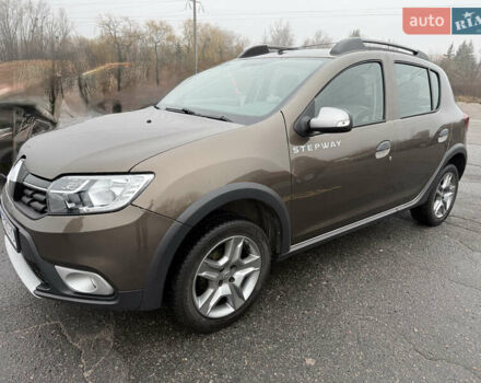 Коричневый Рено Сандеро СтэпВэй, объемом двигателя 1.46 л и пробегом 81 тыс. км за 11900 $, фото 1 на Automoto.ua