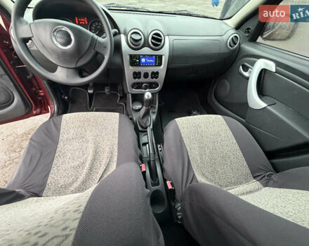 Красный Рено Сандеро СтэпВэй, объемом двигателя 1.6 л и пробегом 91 тыс. км за 5700 $, фото 12 на Automoto.ua