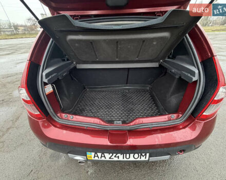 Красный Рено Сандеро СтэпВэй, объемом двигателя 1.6 л и пробегом 91 тыс. км за 5700 $, фото 9 на Automoto.ua