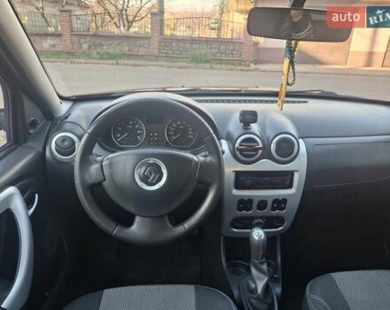 Красный Рено Сандеро СтэпВэй, объемом двигателя 1.6 л и пробегом 160 тыс. км за 6450 $, фото 11 на Automoto.ua