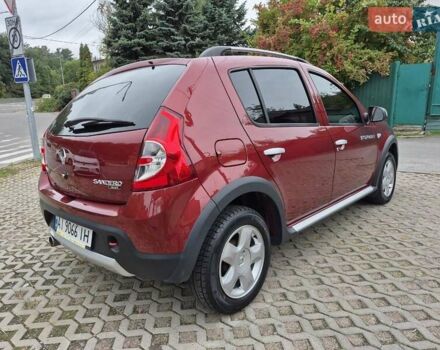 Красный Рено Сандеро СтэпВэй, объемом двигателя 1.6 л и пробегом 75 тыс. км за 7500 $, фото 5 на Automoto.ua