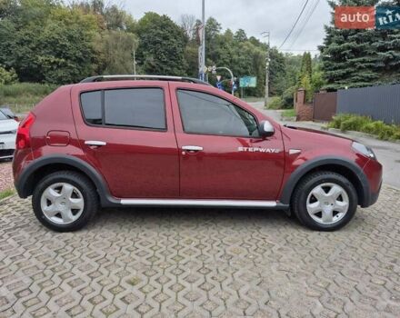 Красный Рено Сандеро СтэпВэй, объемом двигателя 1.6 л и пробегом 75 тыс. км за 7500 $, фото 4 на Automoto.ua