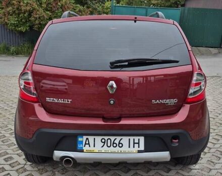 Красный Рено Сандеро СтэпВэй, объемом двигателя 1.6 л и пробегом 75 тыс. км за 7500 $, фото 2 на Automoto.ua