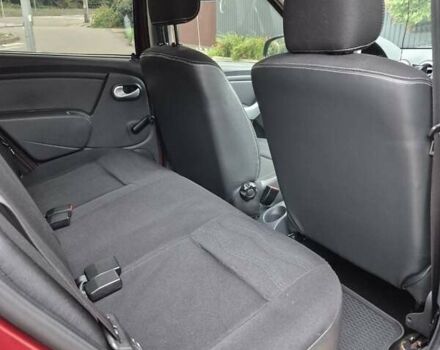 Красный Рено Сандеро СтэпВэй, объемом двигателя 1.6 л и пробегом 75 тыс. км за 7500 $, фото 36 на Automoto.ua