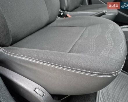 Красный Рено Сандеро СтэпВэй, объемом двигателя 1.6 л и пробегом 75 тыс. км за 7500 $, фото 31 на Automoto.ua