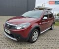 Красный Рено Сандеро СтэпВэй, объемом двигателя 1.6 л и пробегом 75 тыс. км за 7500 $, фото 1 на Automoto.ua