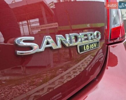 Красный Рено Сандеро СтэпВэй, объемом двигателя 1.6 л и пробегом 75 тыс. км за 7500 $, фото 11 на Automoto.ua