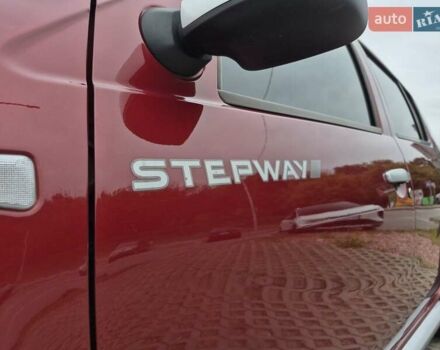 Красный Рено Сандеро СтэпВэй, объемом двигателя 1.6 л и пробегом 75 тыс. км за 7500 $, фото 14 на Automoto.ua