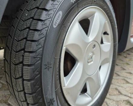 Красный Рено Сандеро СтэпВэй, объемом двигателя 1.6 л и пробегом 75 тыс. км за 7500 $, фото 18 на Automoto.ua