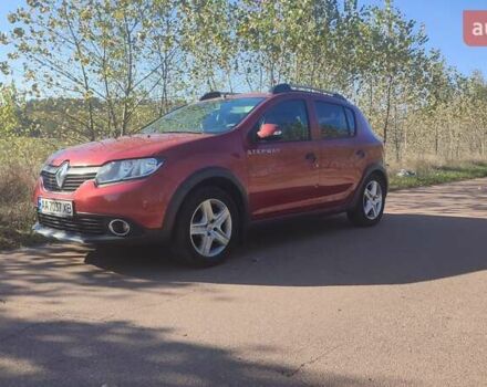 Красный Рено Сандеро СтэпВэй, объемом двигателя 1.6 л и пробегом 166 тыс. км за 7100 $, фото 5 на Automoto.ua