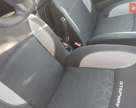 Красный Рено Сандеро СтэпВэй, объемом двигателя 1.6 л и пробегом 166 тыс. км за 7100 $, фото 9 на Automoto.ua