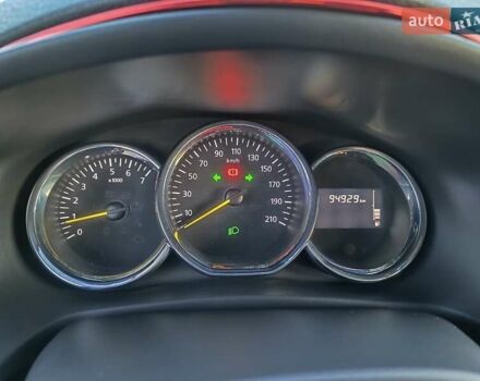 Червоний Рено Сандеро СтепВей, об'ємом двигуна 1.46 л та пробігом 95 тис. км за 8800 $, фото 28 на Automoto.ua