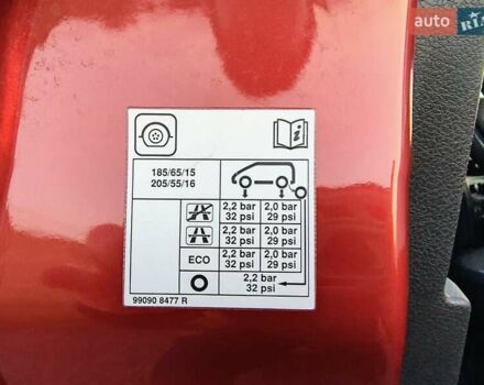 Червоний Рено Сандеро СтепВей, об'ємом двигуна 1.46 л та пробігом 95 тис. км за 8800 $, фото 38 на Automoto.ua