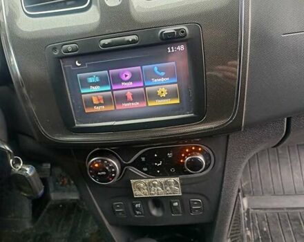 Красный Рено Сандеро СтэпВэй, объемом двигателя 1.46 л и пробегом 114 тыс. км за 9900 $, фото 7 на Automoto.ua