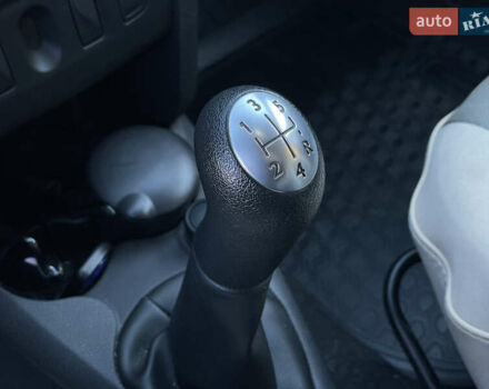 Красный Рено Сандеро СтэпВэй, объемом двигателя 1.46 л и пробегом 84 тыс. км за 13200 $, фото 16 на Automoto.ua