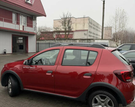 Красный Рено Сандеро СтэпВэй, объемом двигателя 0.9 л и пробегом 75 тыс. км за 9000 $, фото 2 на Automoto.ua