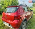 Красный Рено Сандеро СтэпВэй, объемом двигателя 0.9 л и пробегом 105 тыс. км за 4350 $, фото 5 на Automoto.ua