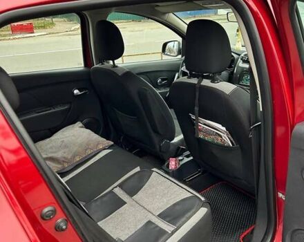 Красный Рено Сандеро СтэпВэй, объемом двигателя 0.9 л и пробегом 90 тыс. км за 10300 $, фото 4 на Automoto.ua