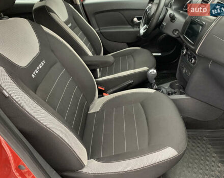 Червоний Рено Сандеро СтепВей, об'ємом двигуна 0.9 л та пробігом 100 тис. км за 11000 $, фото 22 на Automoto.ua