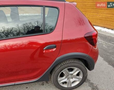 Червоний Рено Сандеро СтепВей, об'ємом двигуна 0.9 л та пробігом 28 тис. км за 10500 $, фото 14 на Automoto.ua
