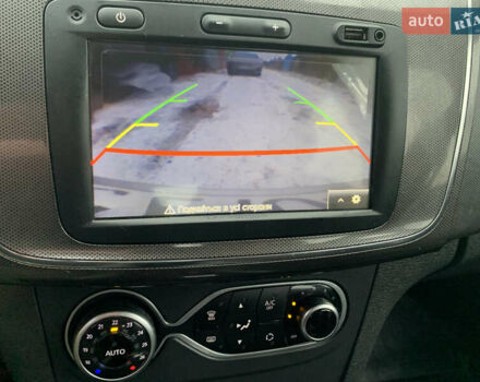 Червоний Рено Сандеро СтепВей, об'ємом двигуна 0.9 л та пробігом 100 тис. км за 11000 $, фото 15 на Automoto.ua