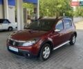 Красный Рено Сандеро СтэпВэй, объемом двигателя 1.6 л и пробегом 180 тыс. км за 7999 $, фото 1 на Automoto.ua