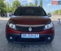 Красный Рено Сандеро СтэпВэй, объемом двигателя 1.6 л и пробегом 180 тыс. км за 7999 $, фото 3 на Automoto.ua