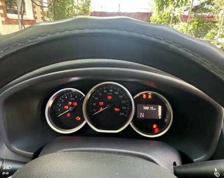 Червоний Рено Сандеро СтепВей, об'ємом двигуна 0.9 л та пробігом 79 тис. км за 10000 $, фото 5 на Automoto.ua