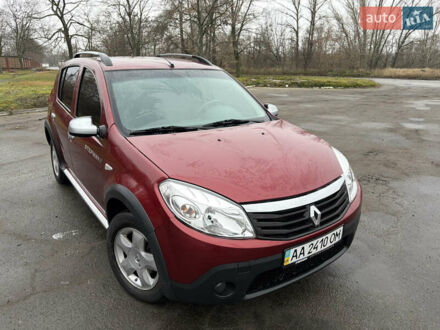 Красный Рено Сандеро СтэпВэй, объемом двигателя 1.6 л и пробегом 91 тыс. км за 5700 $, фото 1 на Automoto.ua