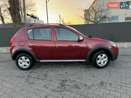 Рено Сандеро СтэпВэй 2011 в Львове на Automoto.ua Красный Рено Сандеро СтэпВэй, объемом двигателя 1.6 л и пробегом 134 тыс. км за 7000 $, фото 1 на Automoto.ua