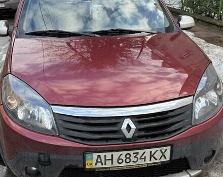 Красный Рено Сандеро СтэпВэй, объемом двигателя 1.6 л и пробегом 98 тыс. км за 6700 $, фото 1 на Automoto.ua